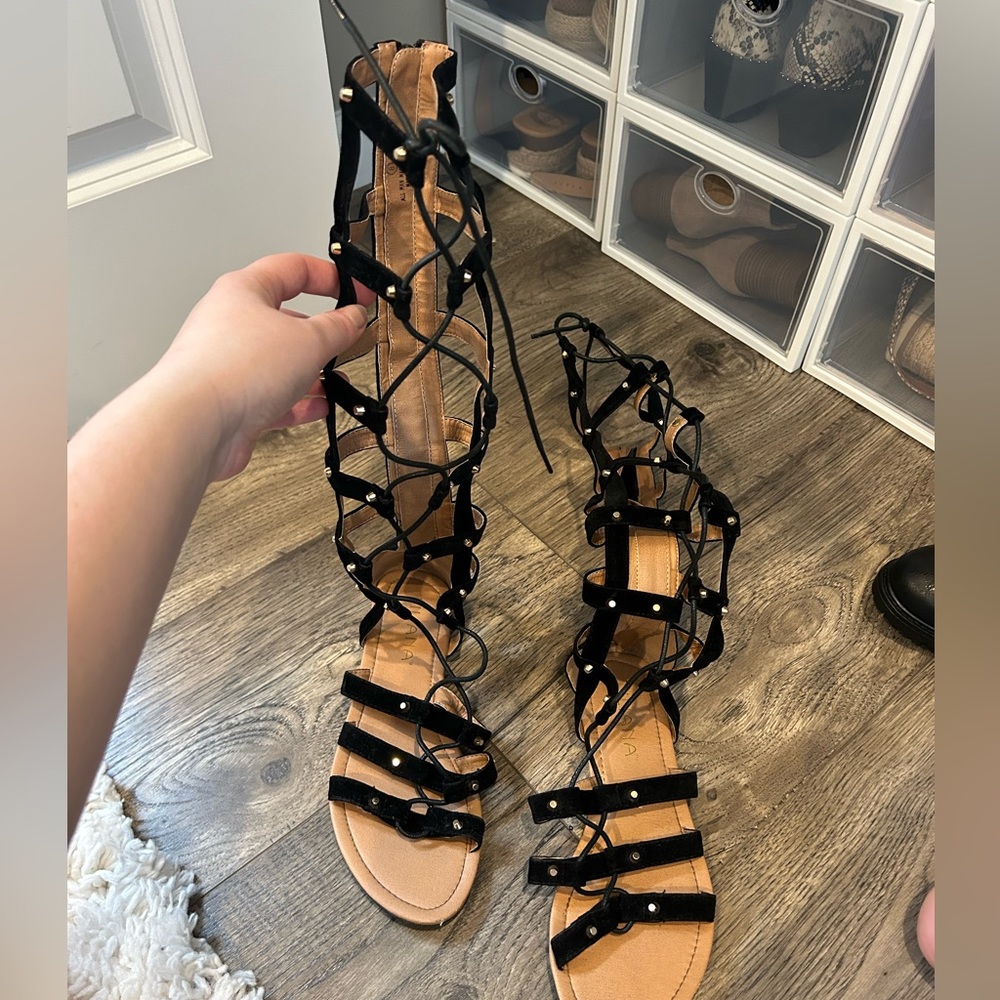 Gladiator knee high sandal